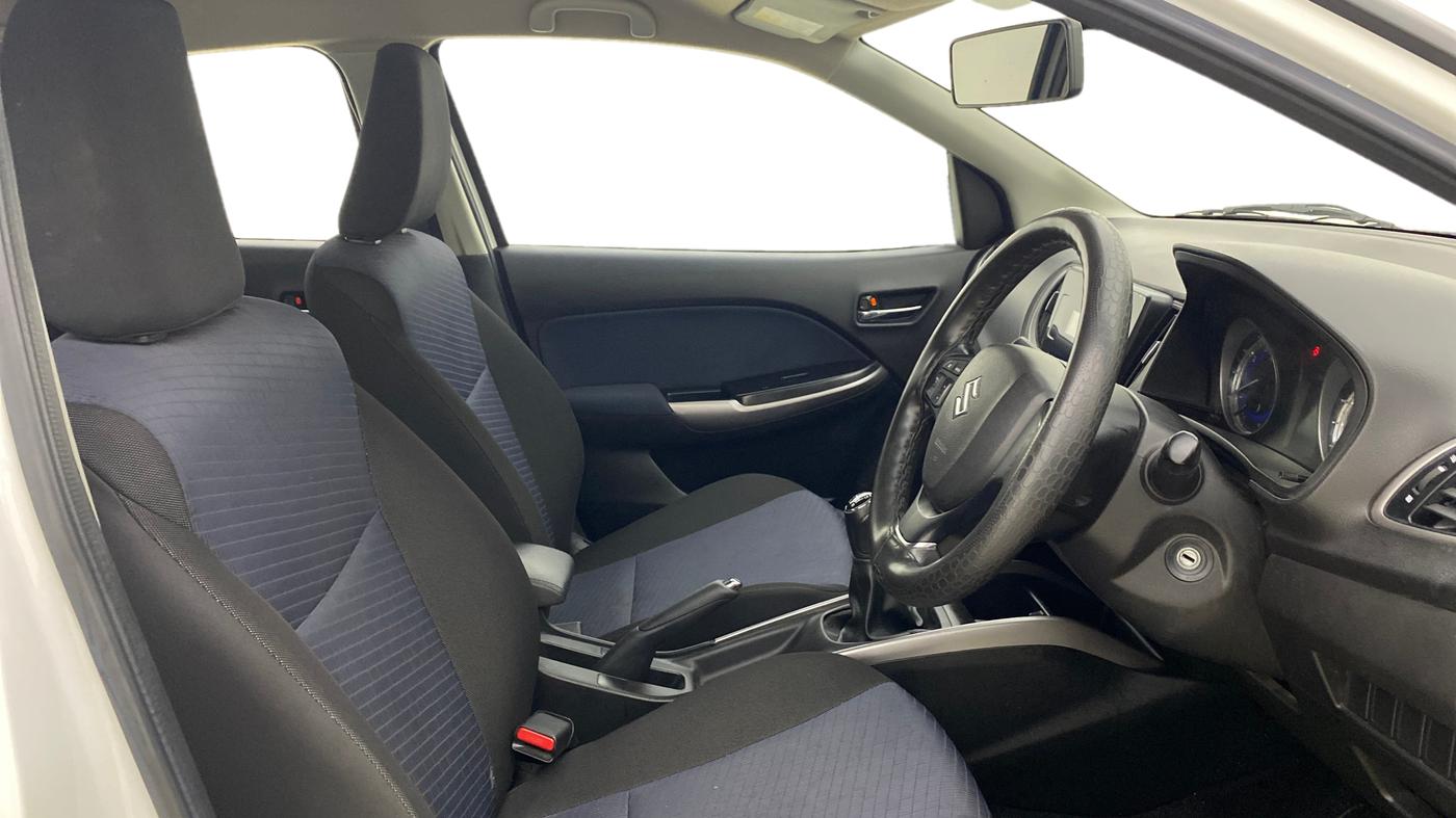 2022 Maruti Baleno DELTA PETROL 1.2, Petrol, Manual, 25,025 km, Right Side Front Door Cabin