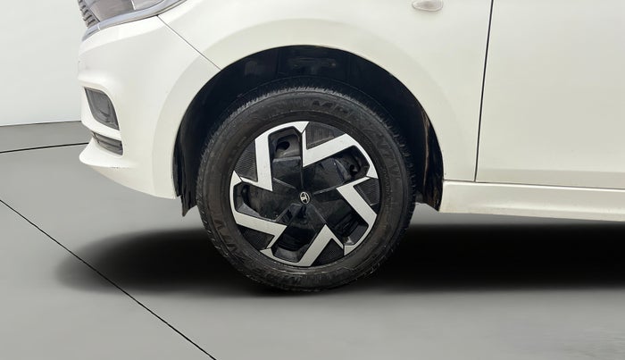2025 Tata Tiago XM CNG, CNG, Manual, 3,036 km, Left Front Wheel