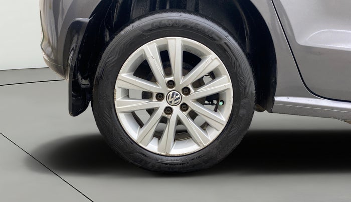 2013 Volkswagen Polo HIGHLINE DIESEL, Diesel, Manual, 86,369 km, Right Rear Wheel