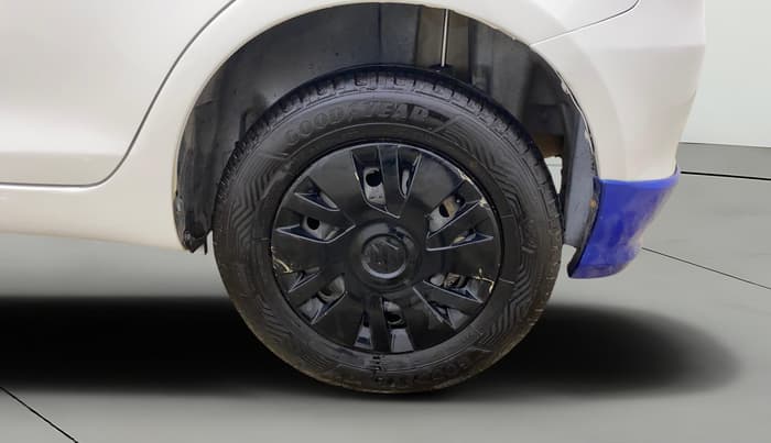 2013 Maruti Swift VXI, Petrol, Manual, 44,681 km, Left Rear Wheel
