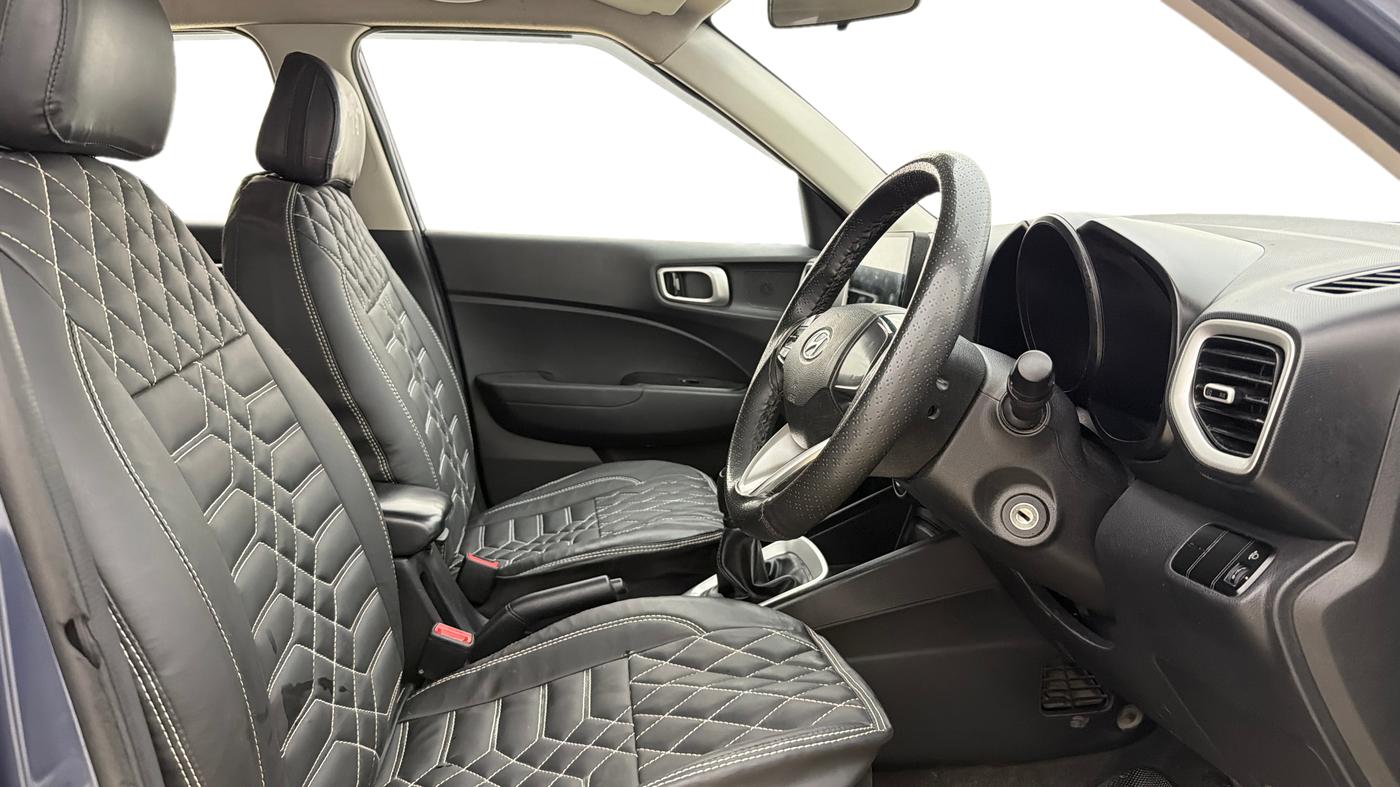 2021 Hyundai VENUE S 1.2, Petrol, Manual, 42,245 km, Right Side Front Door Cabin