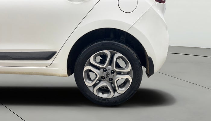 2019 Hyundai Elite i20 SPORTZ PLUS 1.2 DUAL TONE, Petrol, Manual, 24,581 km, Left Rear Wheel