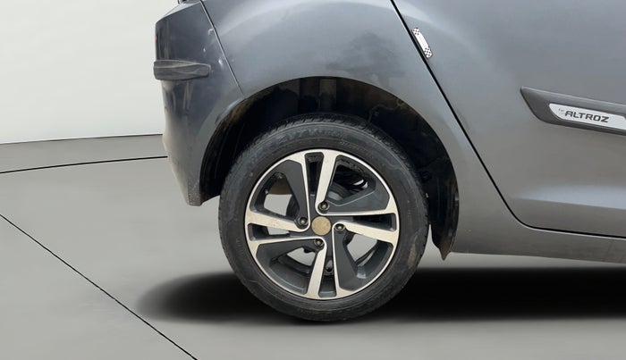 2021 Tata ALTROZ XZ PETROL, Petrol, Manual, 26,606 km, Right Rear Wheel