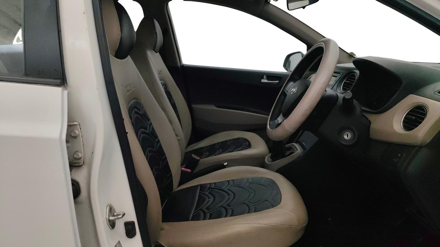 2014 Hyundai Xcent S (O) 1.2, Petrol, Manual, 48,896 km, Right Side Front Door Cabin