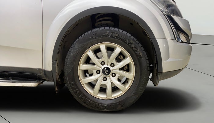 2021 Mahindra XUV500 W9, Diesel, Manual, 1,00,157 km, Right Front Wheel