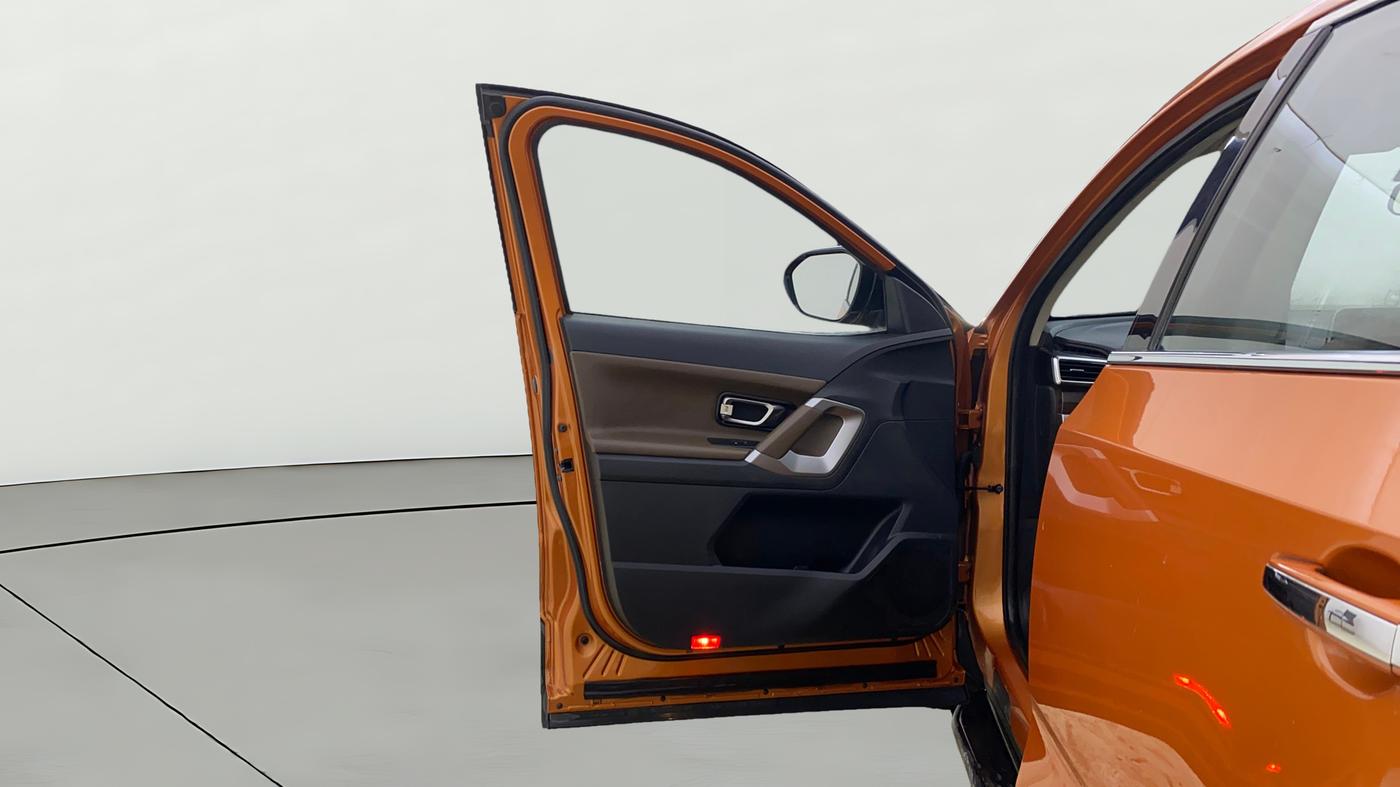 2019 Tata Harrier XZ 2.0L, Diesel, Manual, 1,12,358 km, LHS Front Door
