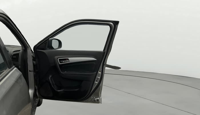 2022 Maruti BREZZA ZXI, Petrol, Manual, 43,949 km, RHS Front Door