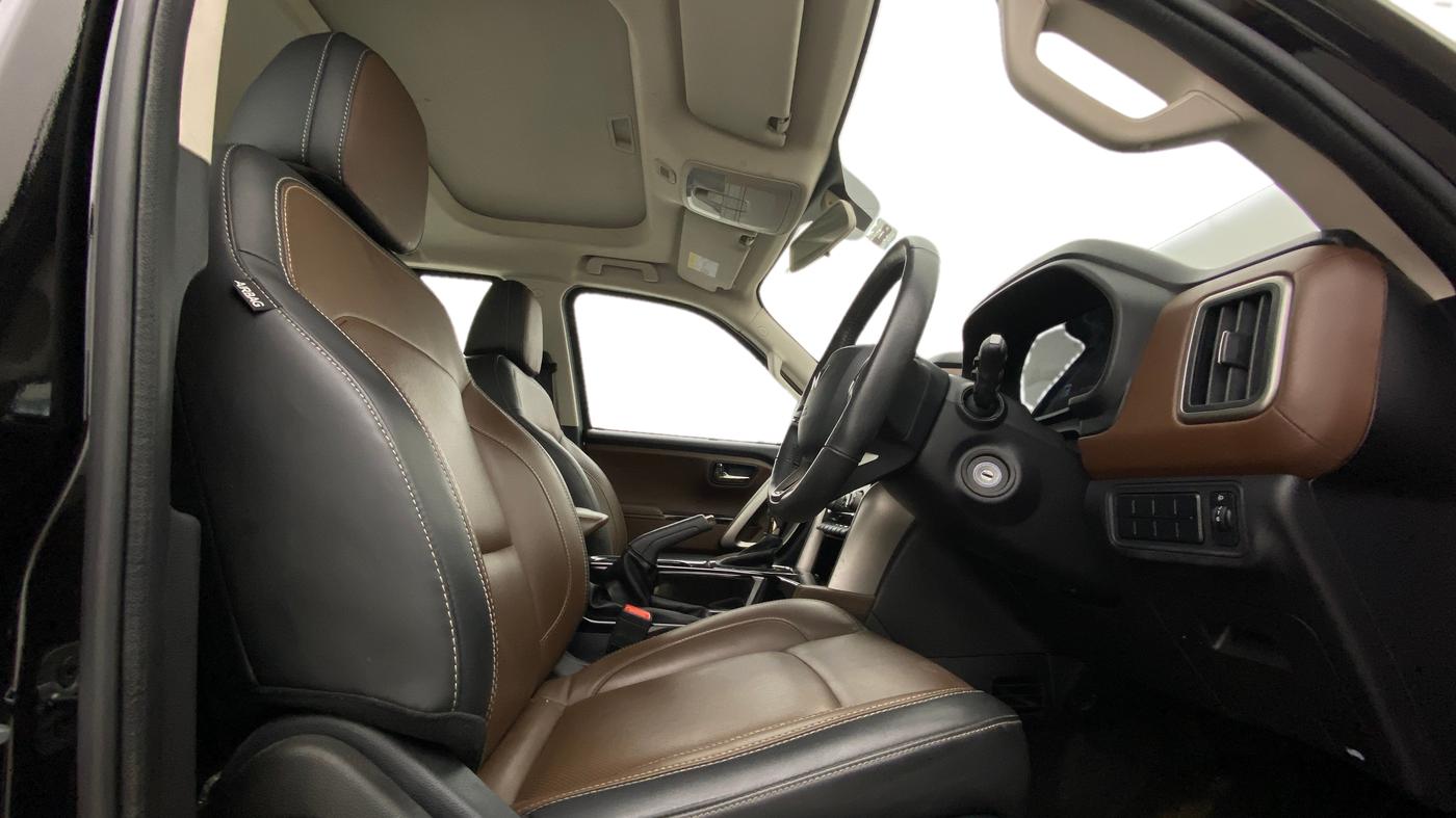 2025 Mahindra SCORPIO-N N Z8 S Petrol AT, Petrol, Automatic, 29,771 km, Right Side Front Door Cabin