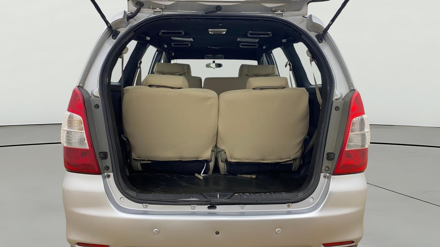 2014 Toyota Innova 2.5 GX 8 STR, Diesel, Manual, 73,985 km, Boot Open Zoomed View