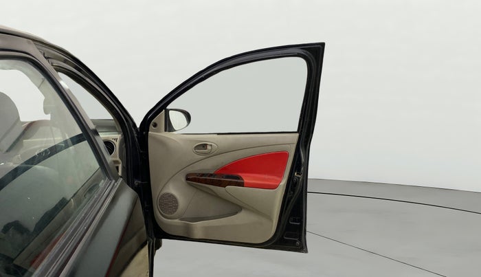 2013 Toyota Etios V, Petrol, Manual, 70,726 km, RHS Front Door