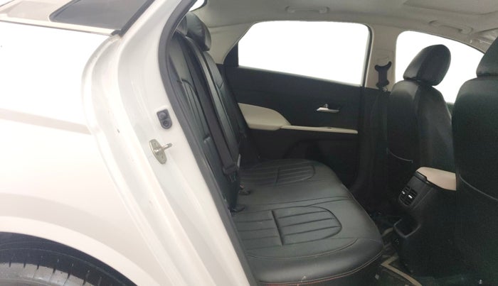 2023 Hyundai Verna SX 1.5 l MPI, Petrol, Manual, 37,974 km, Right Side Rear Door Cabin