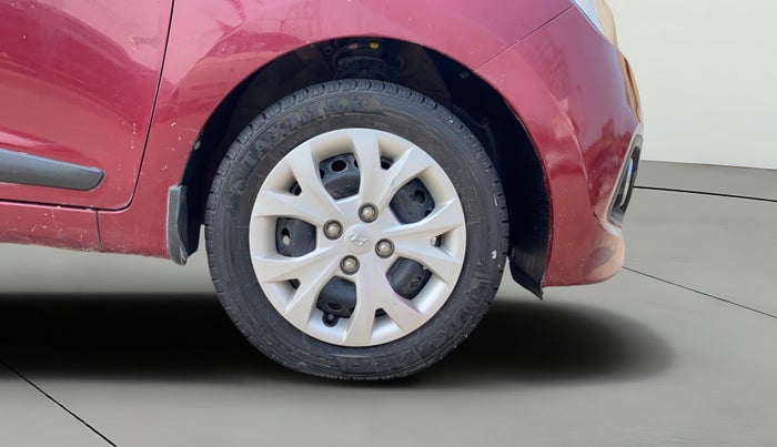 2016 Hyundai Grand i10 SPORTZ 1.2 KAPPA VTVT, Petrol, Manual, 14,572 km, Right Front Wheel