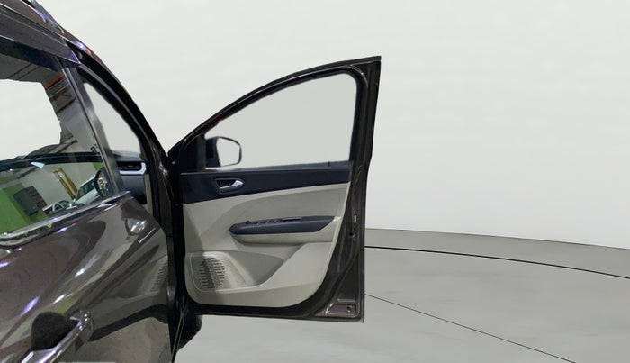 2021 Renault TRIBER RXZ, Petrol, Manual, 32,773 km, RHS Front Door