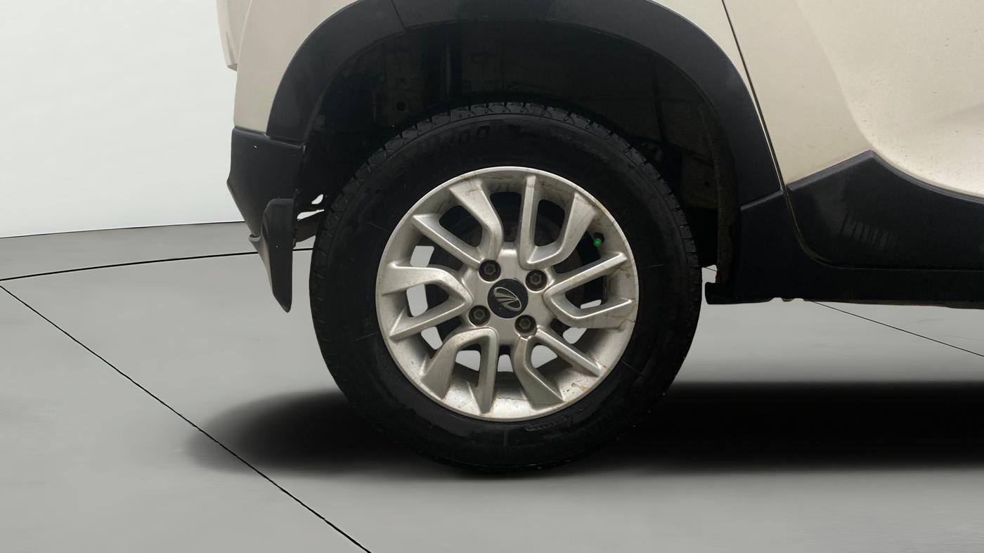 2016 Mahindra Kuv100 K8 D 5 STR, Diesel, Manual, 89,762 km, Right Rear Wheel
