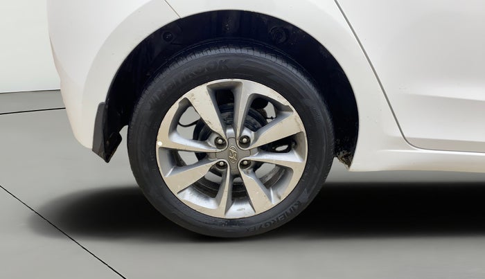 2017 Hyundai Elite i20 ASTA 1.2 DUAL TONE, Petrol, Manual, 50,403 km, Right Rear Wheel