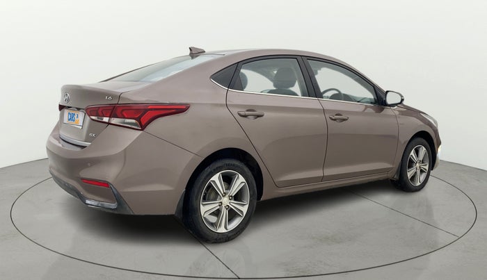 2017 Hyundai Verna 1.6 VTVT SX, Petrol, Manual, 59,816 km, Right Back Diagonal