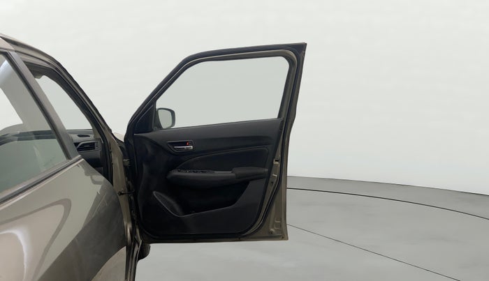 2019 Maruti Swift VXI, CNG, Manual, 70,799 km, RHS Front Door