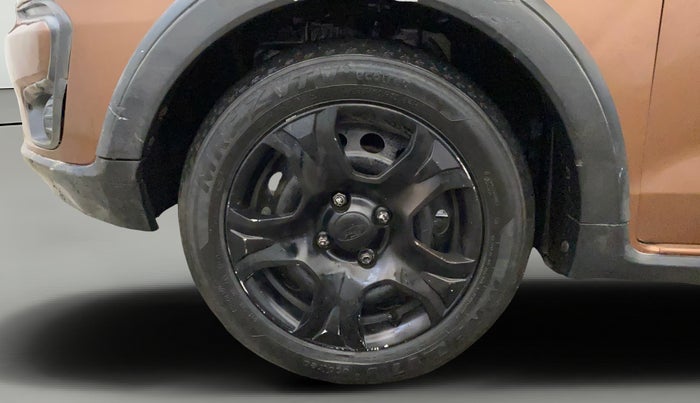 2018 Ford FREESTYLE TREND PLUS 1.2 PETROL, Petrol, Manual, 69,727 km, Left Front Wheel