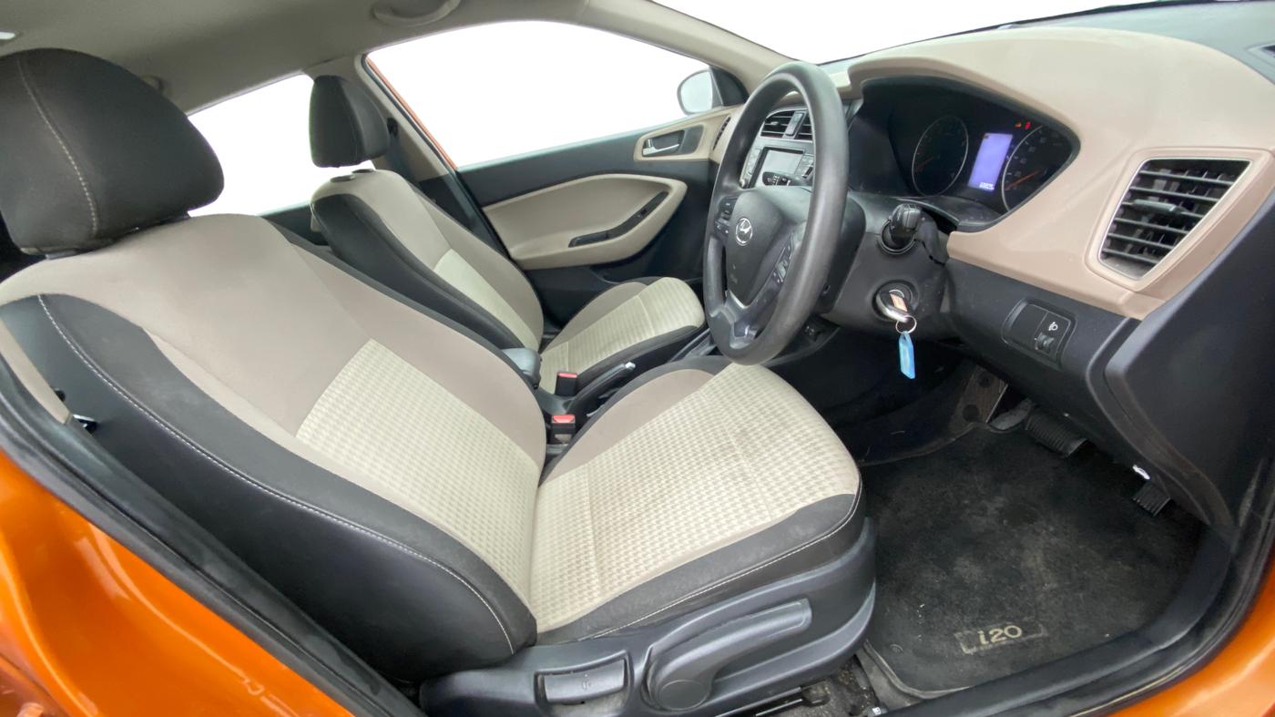 2018 Hyundai Elite i20 ASTA 1.2  CVT, Petrol, Automatic, 68,806 km, Right Side Front Door Cabin
