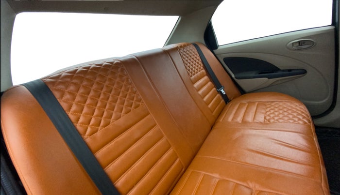 2012 Toyota Etios GD, Diesel, Manual, 97,115 km, Right Side Rear Door Cabin