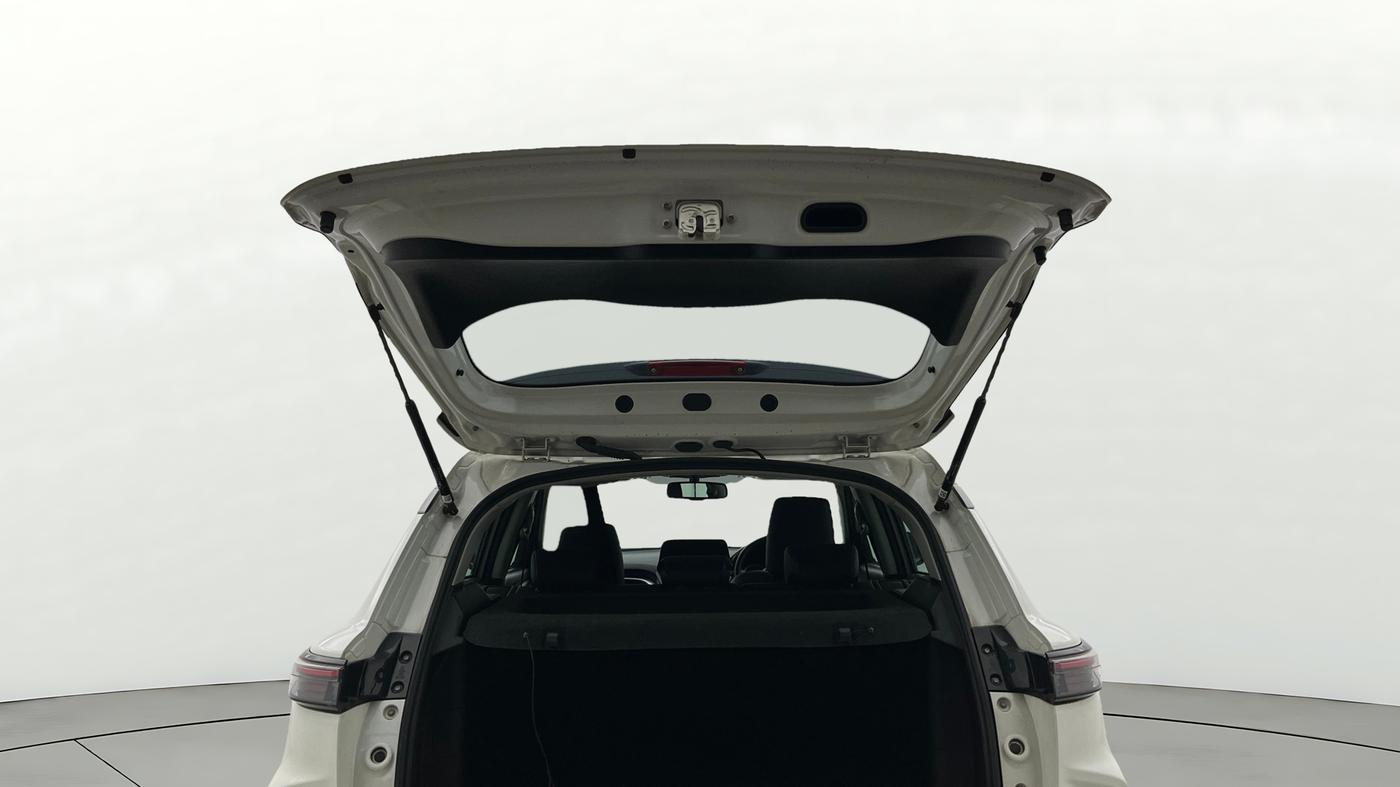 2022 Maruti Grand Vitara ALPHA SMART HYBRID AT, Petrol, Automatic, 33,060 km, Boot Door Open