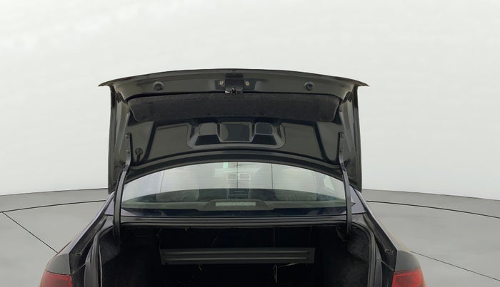 2016 Volkswagen Vento HIGHLINE 1.5 AT, Diesel, Automatic, 55,573 km, Boot Door Open