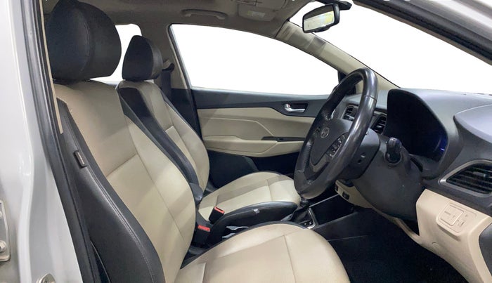 2017 Hyundai Verna 1.6 VTVT SX (O) AT, Petrol, Automatic, 72,278 km, Right Side Front Door Cabin