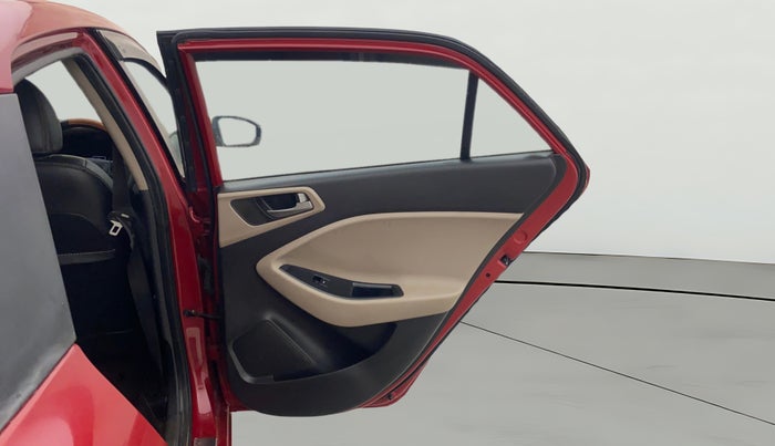 2015 Hyundai Elite i20 ASTA 1.2, Petrol, Manual, 1,27,892 km, RHS Rear Door