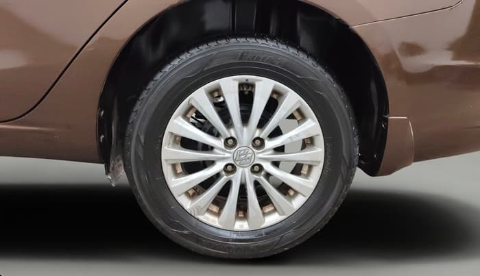 2015 Maruti Ciaz ZXI, Petrol, Manual, 87,264 km, Left Rear Wheel