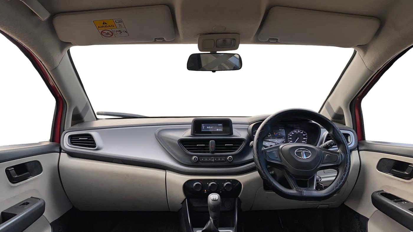 2021 Tata ALTROZ XE DIESEL, Diesel, Manual, 1,05,310 km, Dashboard