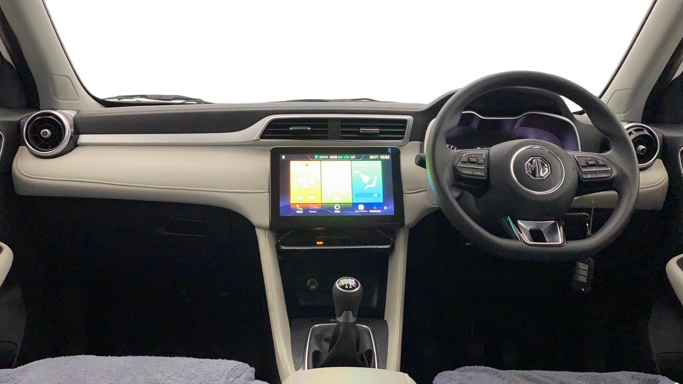 2025 MG ASTOR Sprint 1.5 MT (Ivory), Petrol, Manual, 3,298 km, Dashboard