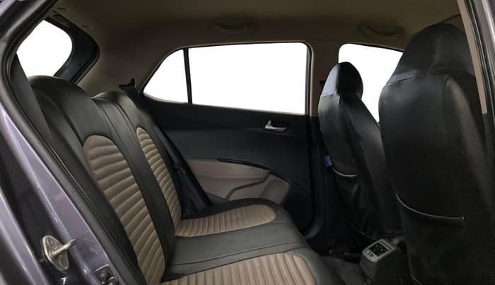 2016 Hyundai Grand i10 SPORTZ 1.2 KAPPA VTVT, Petrol, Manual, 26,750 km, Right Side Rear Door Cabin