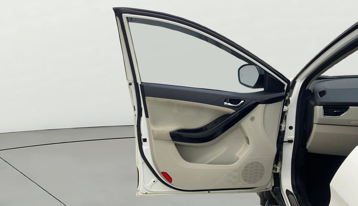 2022 Tata NEXON XZ PLUS PETROL SUNROOF, Petrol, Manual, 61,444 km, LHS Front Door