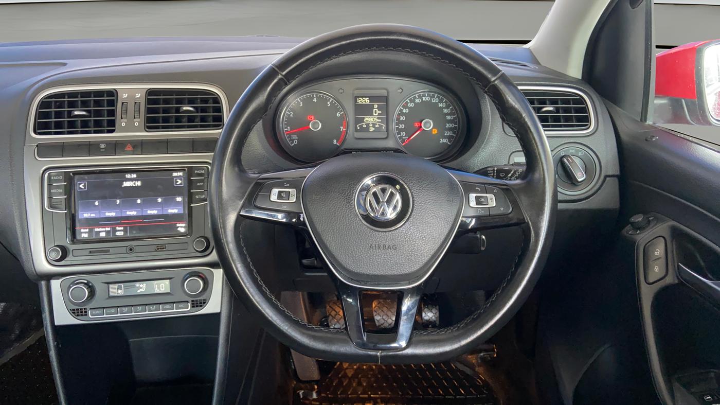 2018 Volkswagen Polo HIGHLINE PLUS 1.0 16 ALLOY, Petrol, Manual, 29,790 km, Steering Wheel Close Up