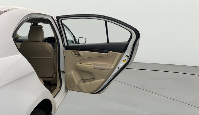 2016 Maruti Ciaz VXI, Petrol, Manual, 71,279 km, RHS Rear Door