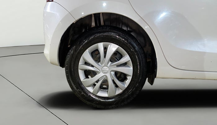 2021 Maruti Swift VXI, CNG, Manual, 32,199 km, Right Rear Wheel