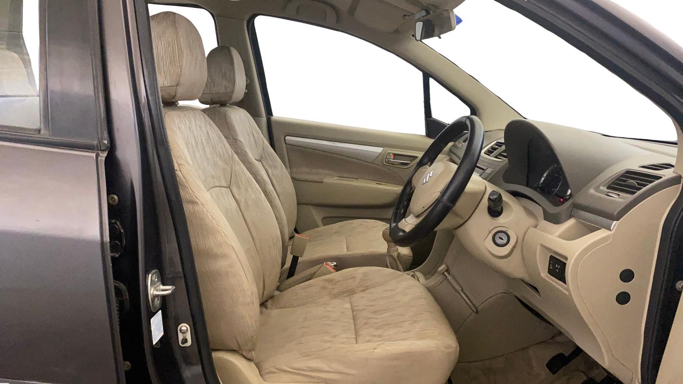 2014 Maruti Ertiga VXI CNG, CNG, Manual, 84,252 km, Right Side Front Door Cabin
