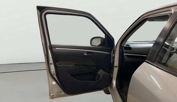 2013 Maruti Swift VXI, Petrol, Manual, 15,032 km, LHS Front Door