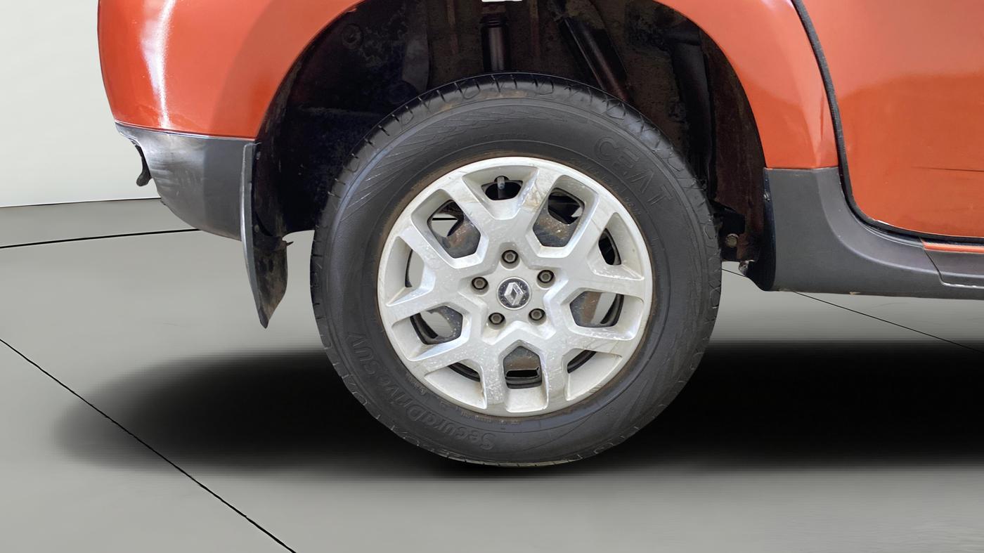 2016 Renault Duster 85 PS RXL DIESEL, Diesel, Manual, 1,24,019 km, Right Rear Wheel