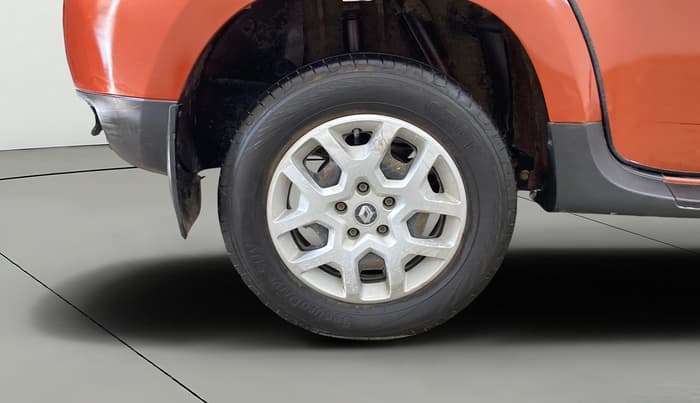 2016 Renault Duster 85 PS RXL DIESEL, Diesel, Manual, 1,24,019 km, Right Rear Wheel