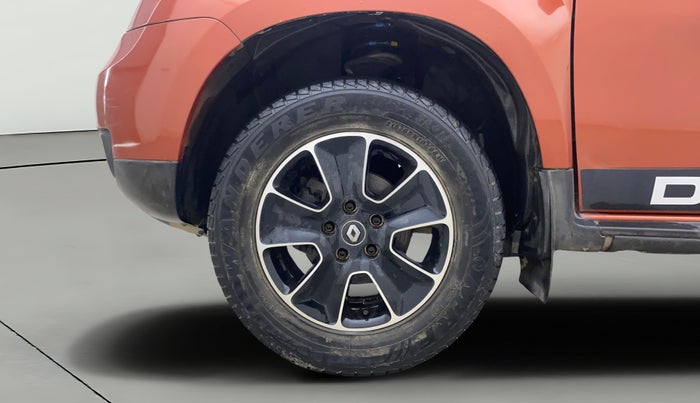 2018 Renault Duster RXS CVT, Petrol, Automatic, 30,676 km, Left Front Wheel