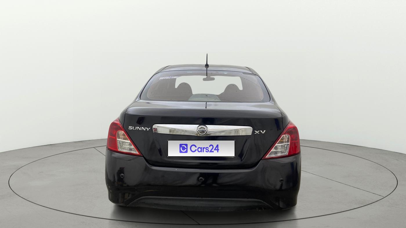 2018 Nissan Sunny XV DIESEL, Diesel, Manual, 1,11,831 km, Back/Rear