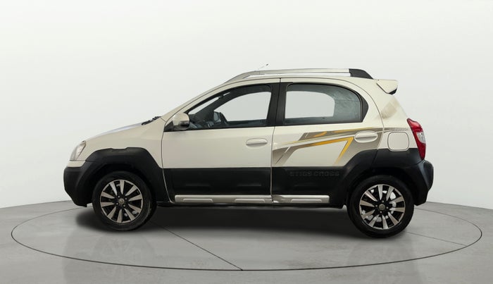 2014 Toyota Etios CROSS 1.2 G, Petrol, Manual, 63,797 km, Left Side