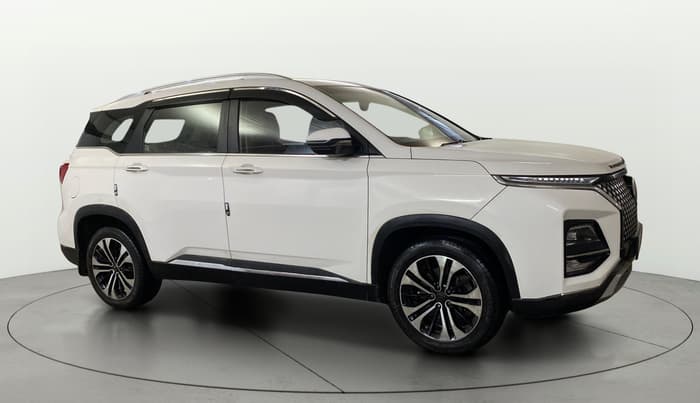 2023 MG HECTOR PLUS SHARP PRO 1.5 TURBO MT 7 STR, Petrol, Manual, 19,985 km, Right Front Diagonal
