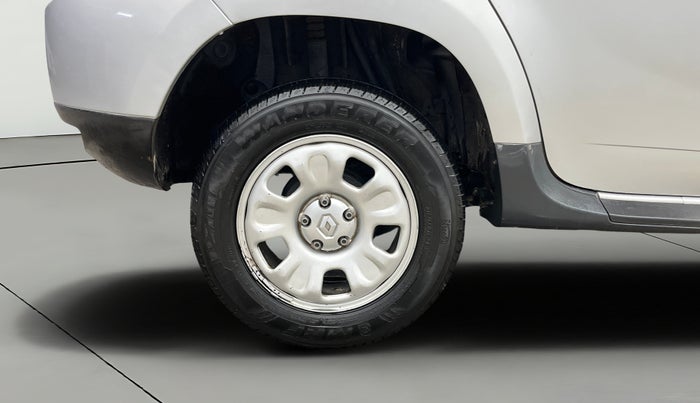 2014 Renault Duster RXL PETROL, Petrol, Manual, 93,081 km, Right Rear Wheel