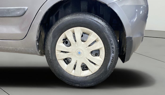 2017 Maruti Swift LXI (O), Petrol, Manual, 79,321 km, Left Rear Wheel