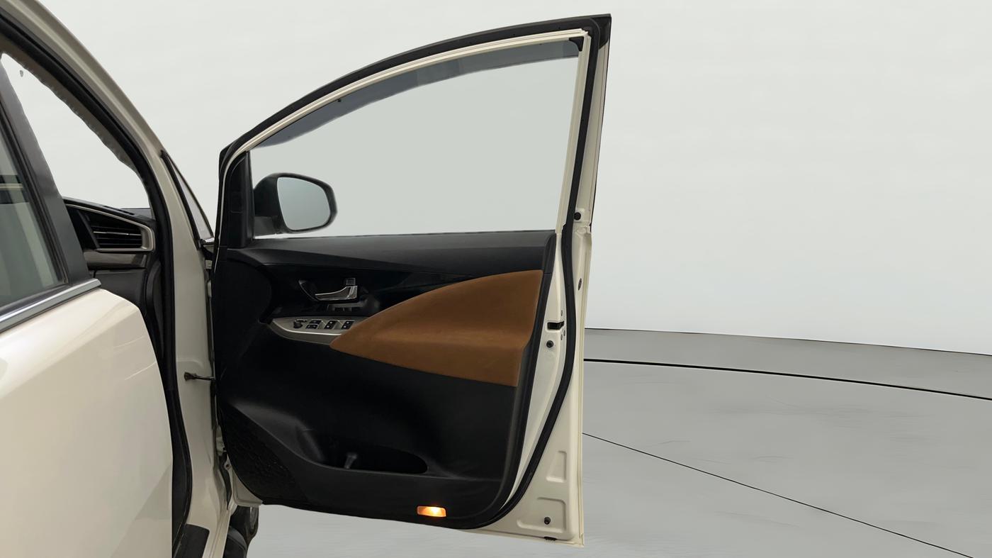 2020 Toyota Innova Crysta 2.7 ZX AT 7 STR, Petrol, Automatic, 94,982 km, RHS Front Door