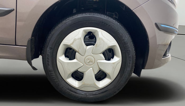 2017 Tata Tiago XT PETROL, Petrol, Manual, 71,166 km, Right Front Wheel