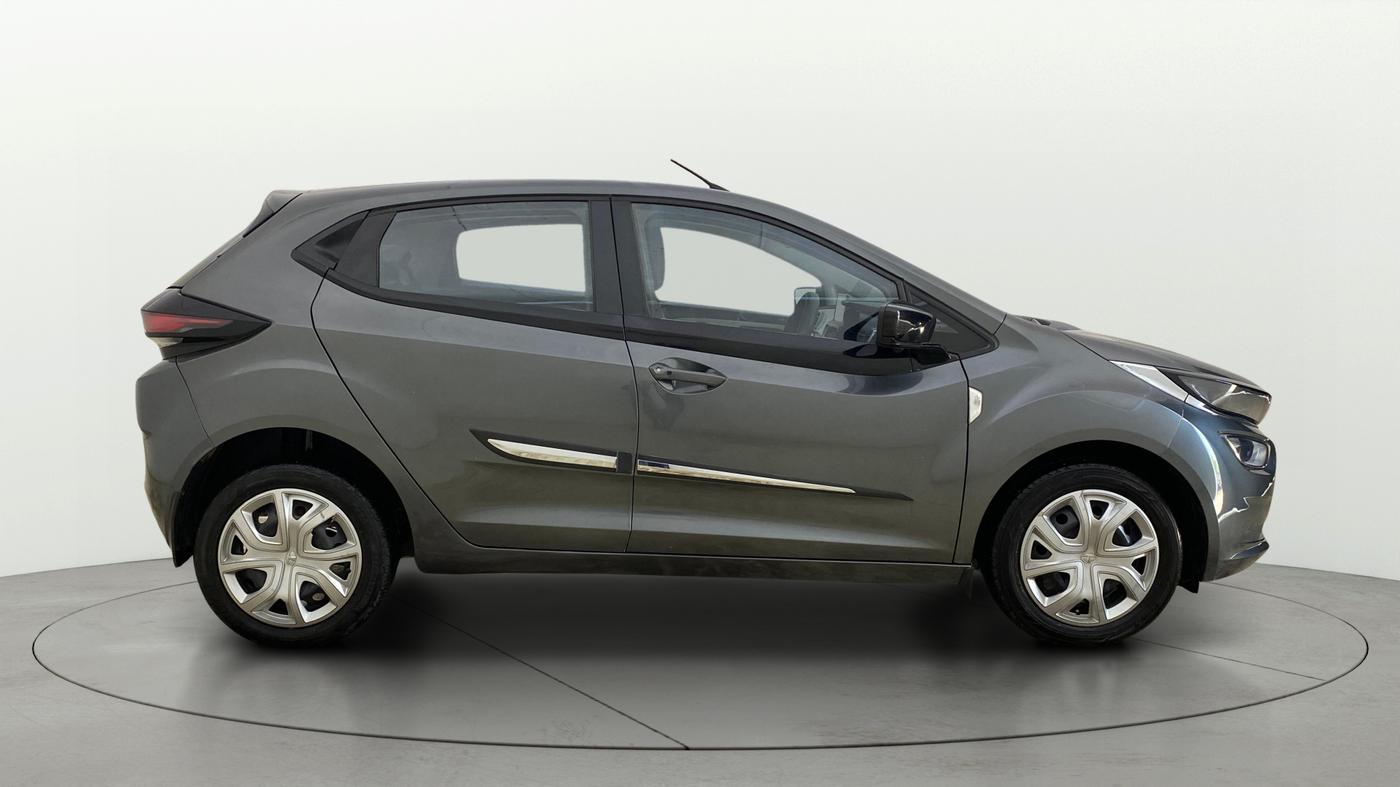 2022 Tata ALTROZ XT DIESEL, Diesel, Manual, 68,309 km, Right Side View