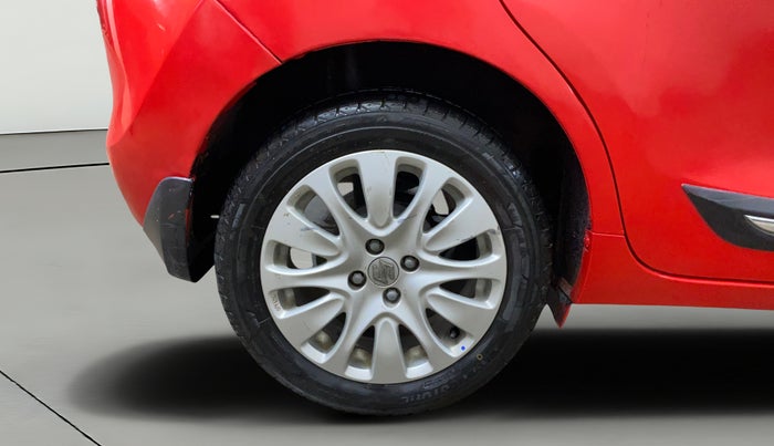 2016 Maruti Baleno ALPHA PETROL 1.2, Petrol, Manual, 76,641 km, Right Rear Wheel